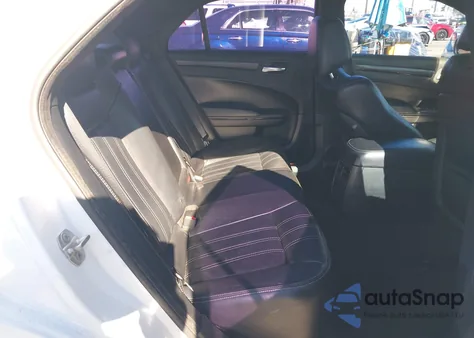 2015 Chrysler 300 300S z USA, uszkodzony, nr VIN 2C3CCABGXFH763124